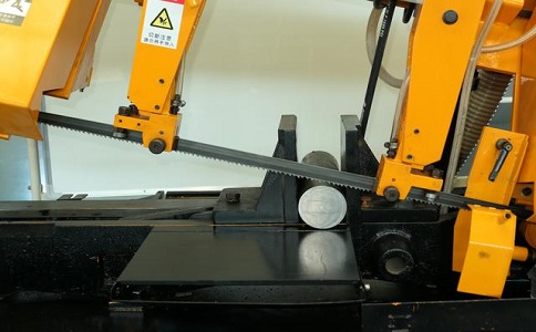 红安数控带锯床自动送料精度会出现偏差吗? 红安数控带锯床自动送料精度会出现偏差吗?